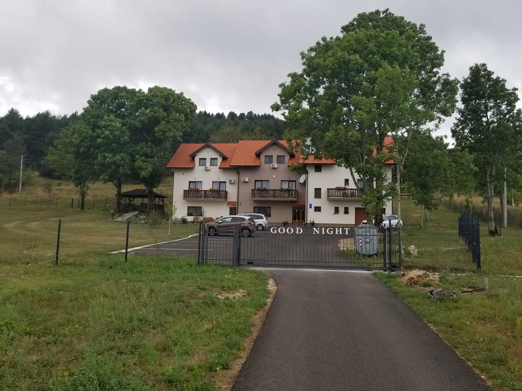 Guest House Good Night Donji Babin Potok Exterior foto